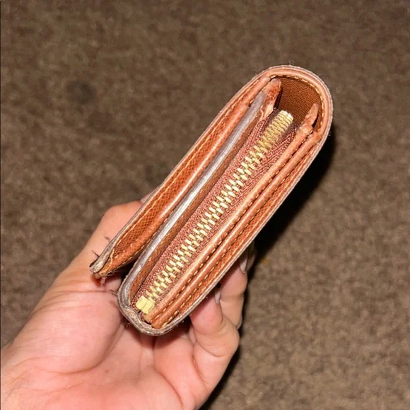 Authentic Louis Vuitton Brown Monogram Wallet in Good Pre-loved Condition - Picture 4 of 7